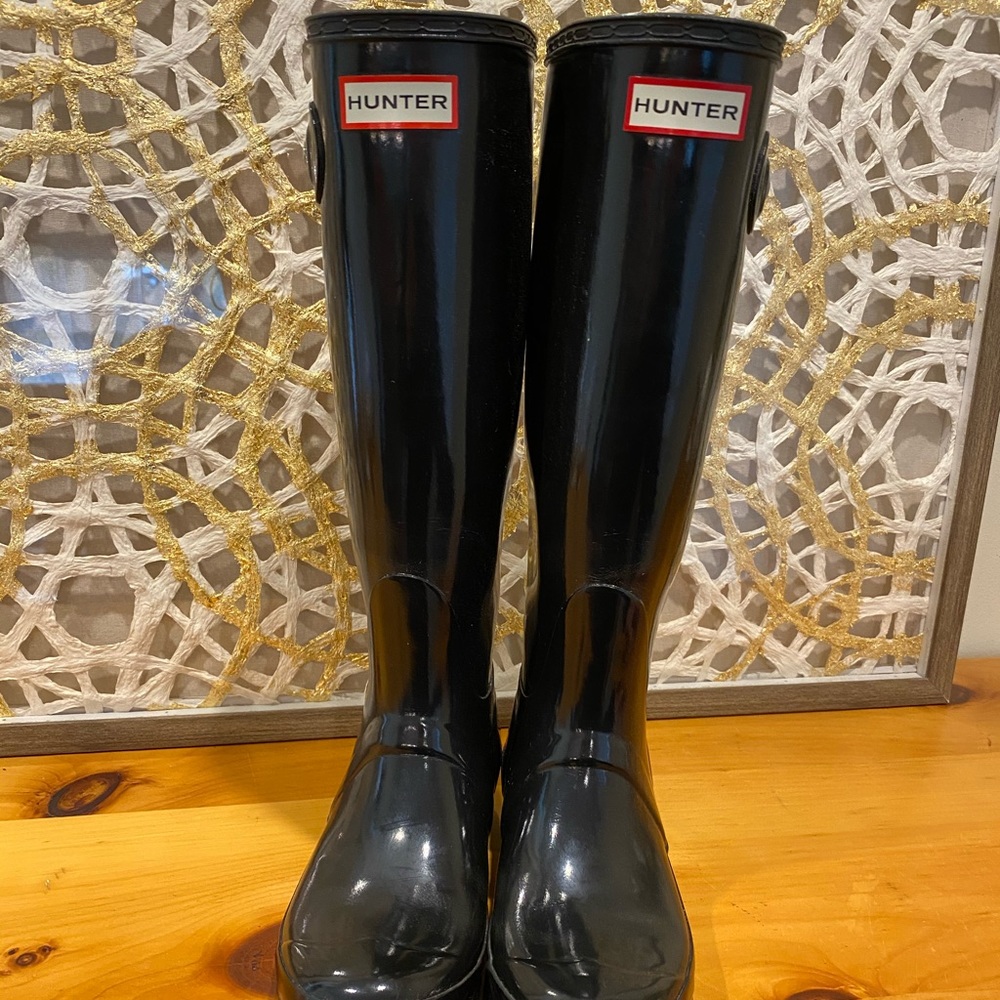 Hunter Tall Snow Boots for Women, Size 6 - Black.